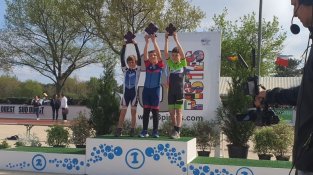 Els pratencs tornen a casa amb tres medalles de Les 3 Pistas