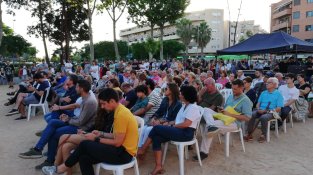 Mijoler es presenta com a candidat ensenyant múscul