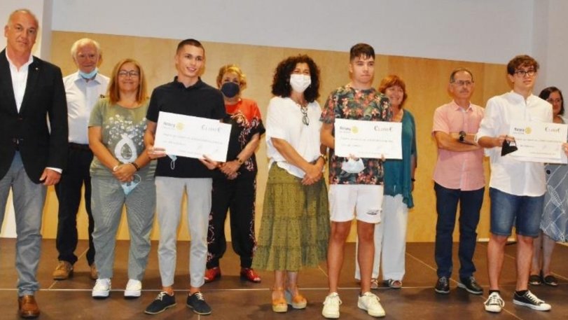 Acte de lliurament de les beques