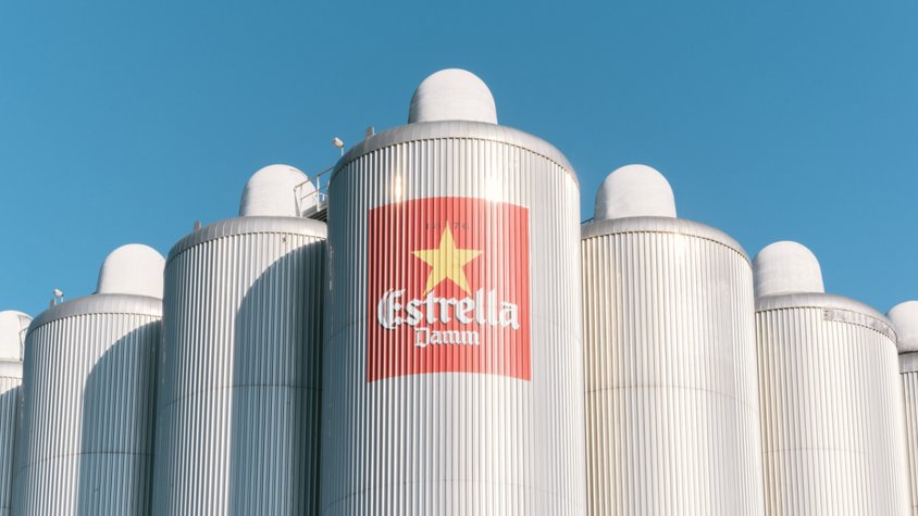 Dipòsits de la fàbrica Damm al Prat
