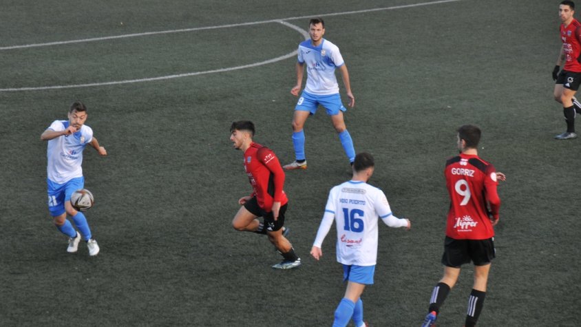 El Lleida olvida sus problemas extradeportivos y gana al Prat en el Sagnier . F.Serrano