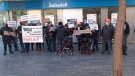 Acció de la Marea de Pensionistes contra la desatenció bancària