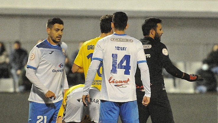 Con el partido recuperado de hoy los pratenses se han colocado justo en el medio de la tabla. Foto: Archivo Delta