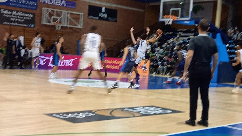  Crockett es lesiona a Oviedo