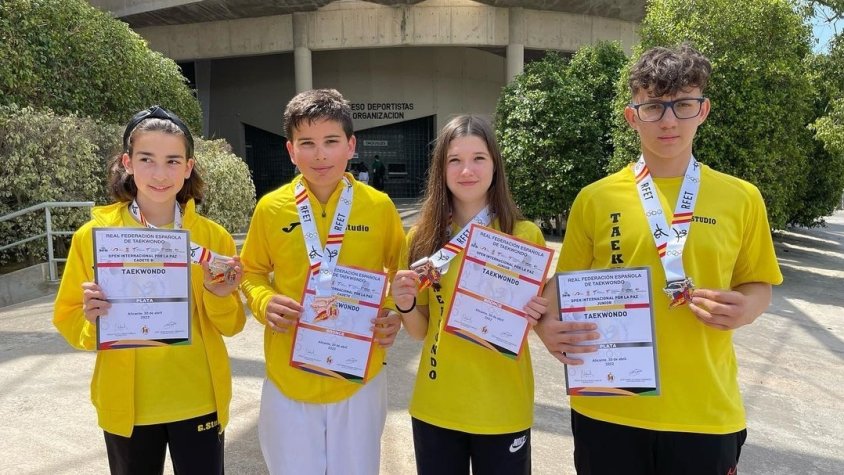 Els quatre medallistes a Alacant
