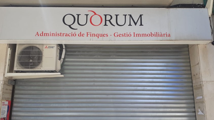 L'administrador ha atès a algunes comunitats retornant la documentació