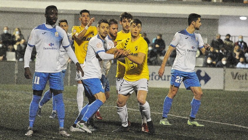 El empate ante el Ebro le ha bastado a los pratenses para salvar la categoría