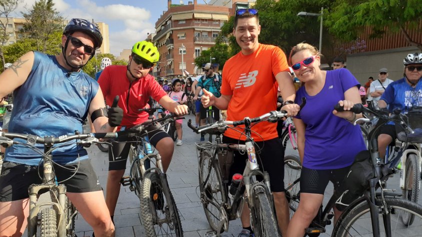 La bicicleta envaeix el Prat per celebrar la "Festa del Riu i la Bicicleta"
