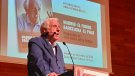 José Maria Mesa presenta envoltat d’amics la seva biografia