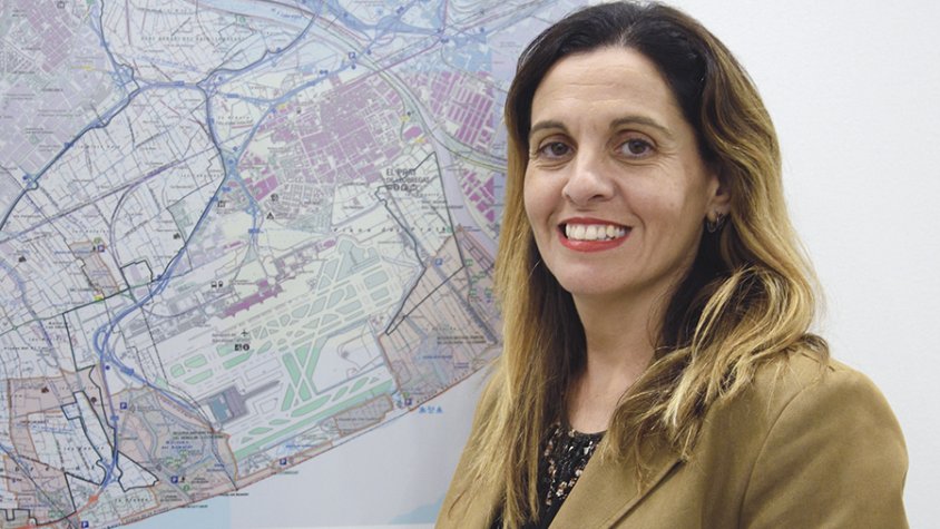 Eva Martínez, presidenta del Parc Agrari del Baix Llobregat, al seu despatx al Consell Comarcal del Baix Llobregat