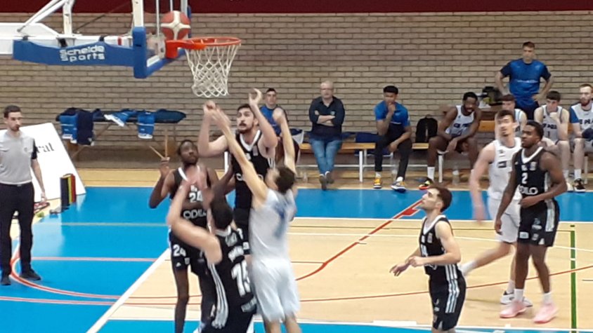 Nueva victoria pratense al Joan Busquets davant Cartagena per 69-64