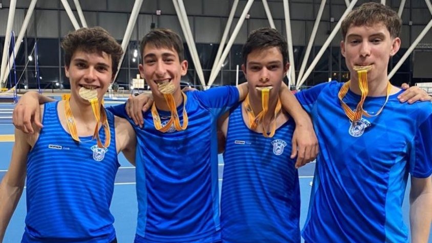 El relleu 4x300 masculi sub16 del Pratenc, campió de Catalunya