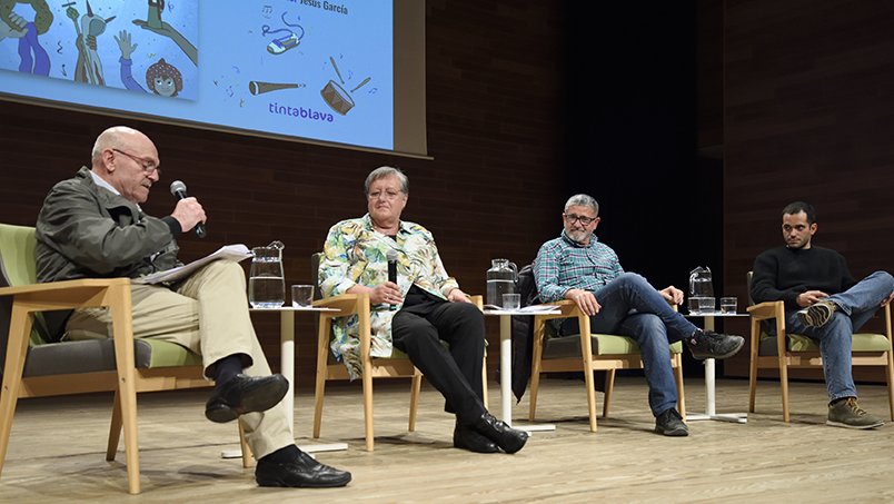 Presentació del llibre 'Un NUS d'emocions. Entitats de Cultura Popular del Prat', de Núria Abelló