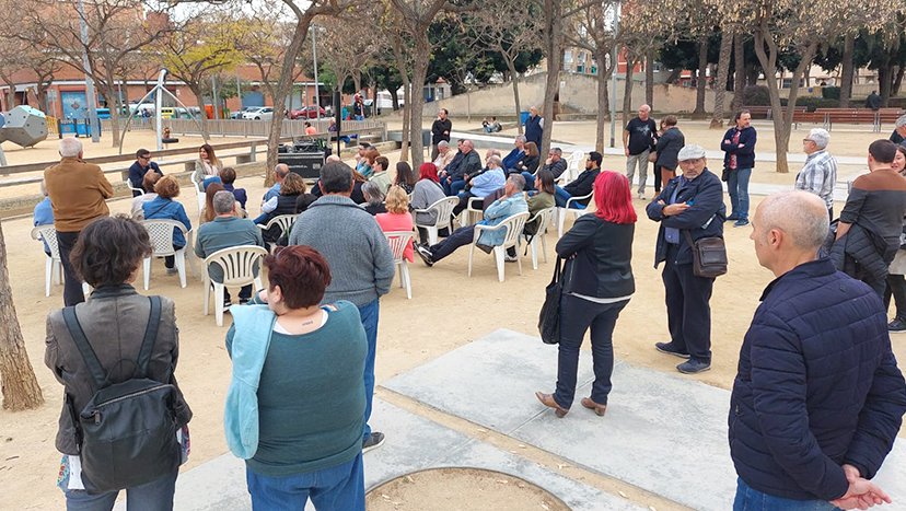 L'acte de les trobades 'Parlem de...' dedicat a l'educació es va fer als jardins de la Pau