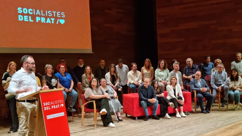 Juan Pedro Pérez s'adreça al públic que omplia l'auditori del Cèntric aquest dimarts 25 d'abril