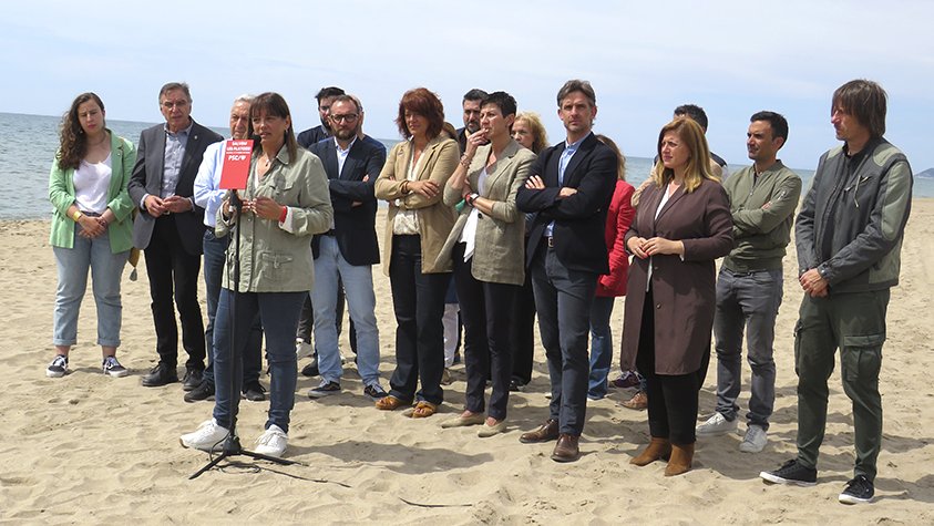 El PSC retreu al Govern que no vulgui aportar sorra a les platges