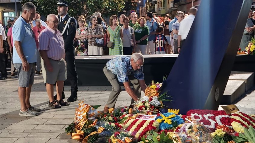L'Associació de Veïns de Llevant, durant l'ofrena floral de la Diada