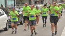 Un miler de corredors trepitgen els carrers del Prat per la Cursa Popular