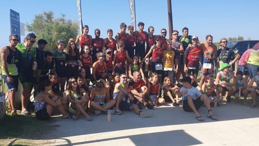 Gran matinal d'Aquatló a la platja del Prat