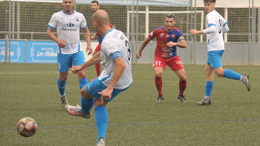 El Prat pierde 1-2 en casa ante el Olot