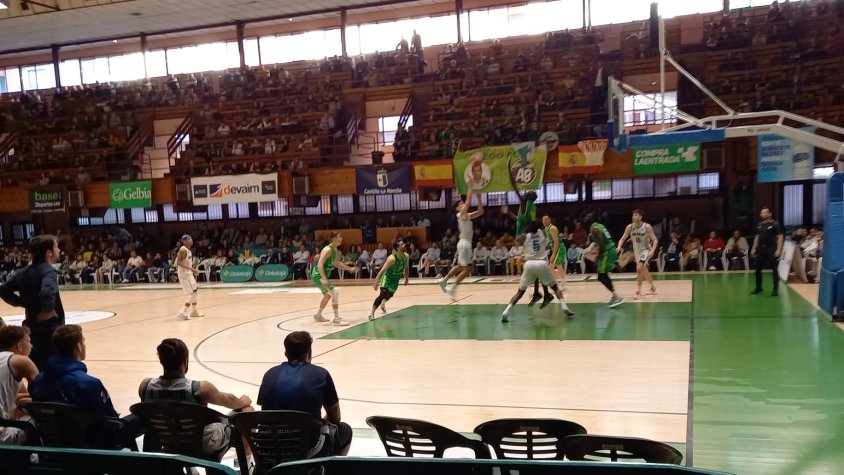 El CB Prat agafa avantatge en l'eliminatòria davant Albacete
