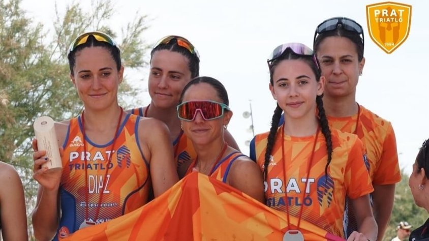 Les noies de l'equip femení del Prat Triatló 1994 campiones de Catalunya al Prat