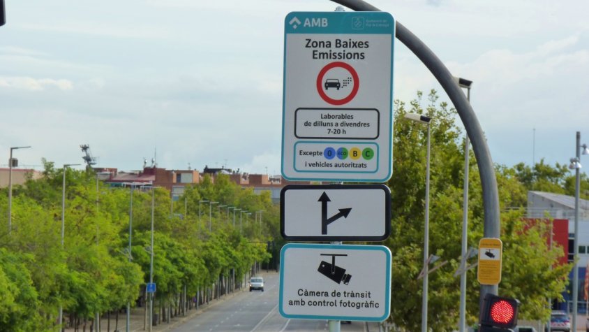Punt de control ZBE al Prat, entre Onze de Setembre i Ronda de Ponent