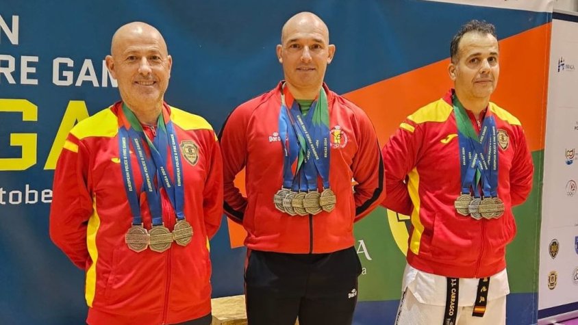 Els taekwondoques pratencs tornen de Braga amb moltes medalles