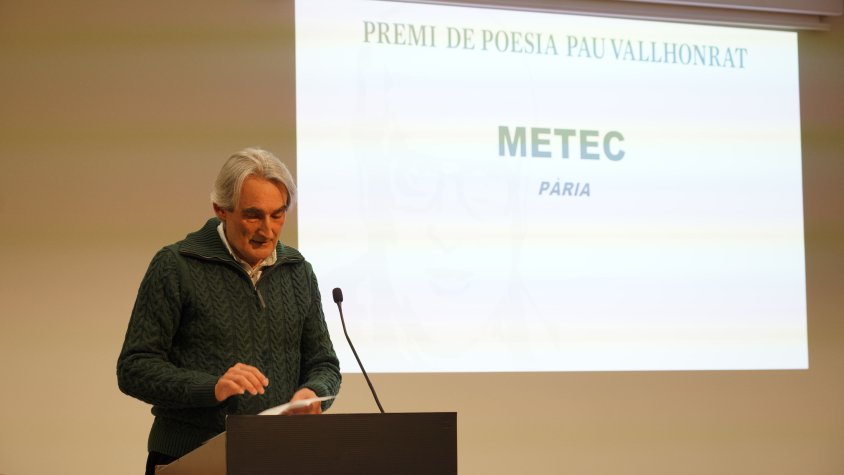 Joan Armengol Puig, guanyador de la segona edició del Premi Pau Vallhonrat de poesia en català