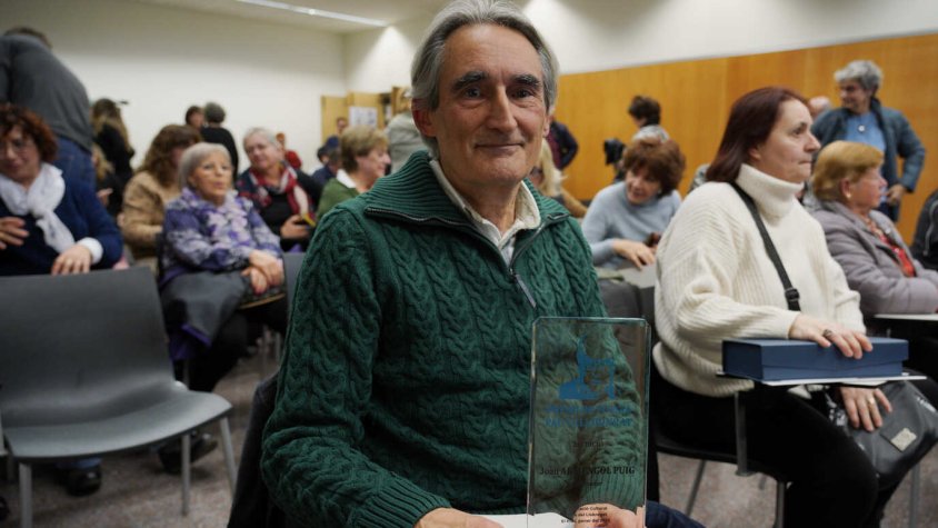 Joan Armengol Puig, guanyador de la segona edició del Premi Pau Vallhonrat de poesia en català