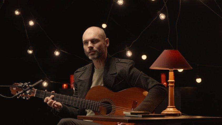 Moment del videoclip de "Para que yo me llame Ángel González", rodat a L'Artesà