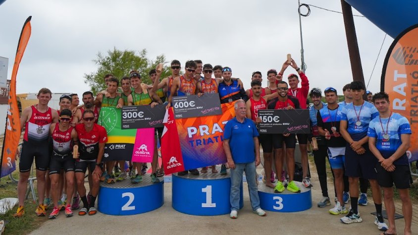 El conjunt masculí del Prat Triatló 1994 guanyador del CNC de Triatló per equips