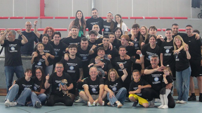 L'equip i afició va celebrar el títol al CEM Sagnier amb dues setmanes d'antelació de finalitzar el campionat