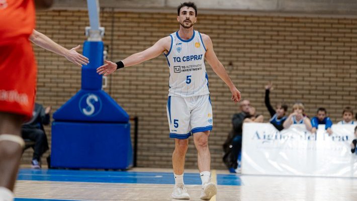 Costa, un dels protagonistes en els minuts finals del partit