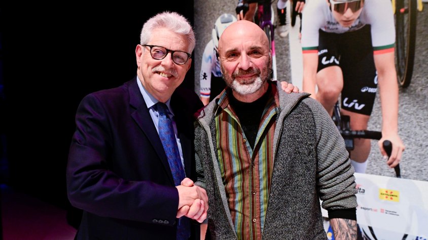 Rubèn Peris i Xavier Mateo en la presentació del cartell de la 105 edició de la Volta a Catalunya