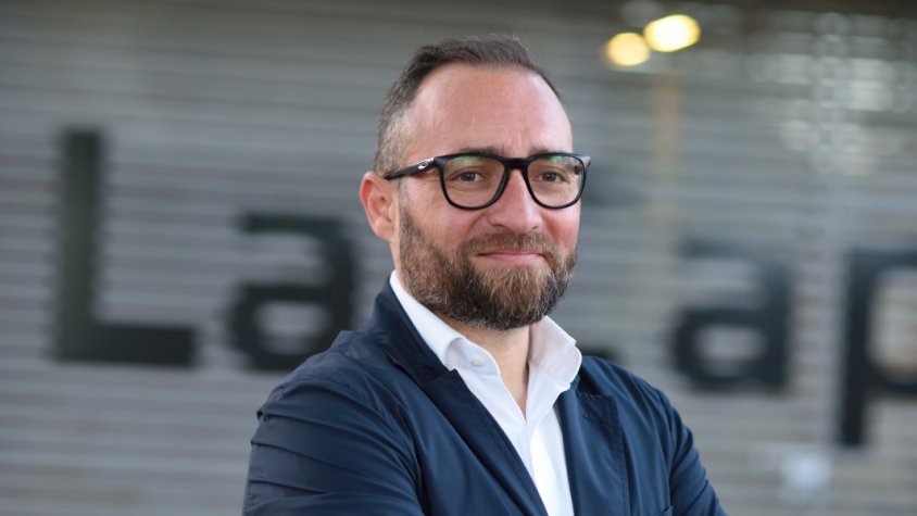 Després de Gerard Valverde -Estimen el Prat- i Jordi Ibern -ERC-, arriba l'anunci de Juan Pedro Pérez